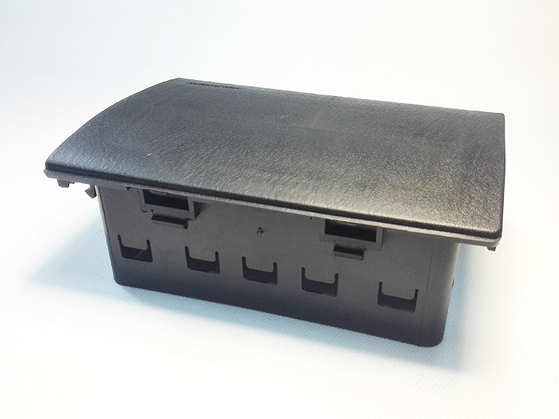 乘客安全氣囊罩蓋PAB Cover  (三）