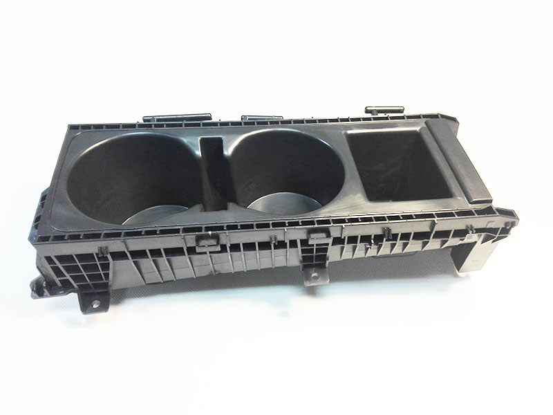 中央通道杯托 centre panel cup holder